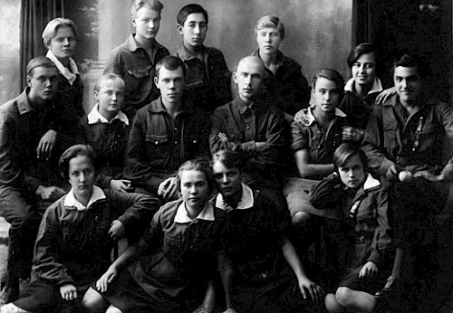 Ученики школы ФЗО при заводе № 42 (впоследствии завод им. Масленникова). 1931 г.