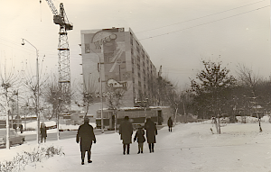 Фотография "Куйбышев. Перекресток улиц Ново-Садовой и Осипенко (декабрь 1968 года)".